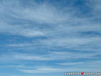 El ozono es lo que da coloración azul a la Tierra