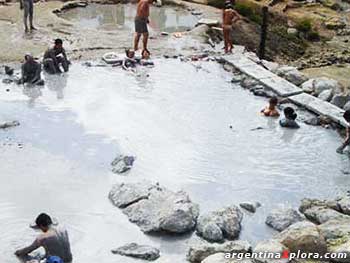 Baño en aguas termales en la Antártida Argentina