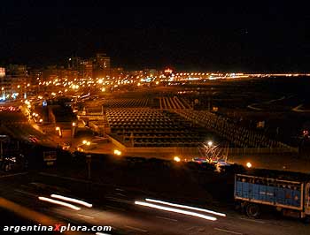 Noche en el Boulevard Peralta Ramos