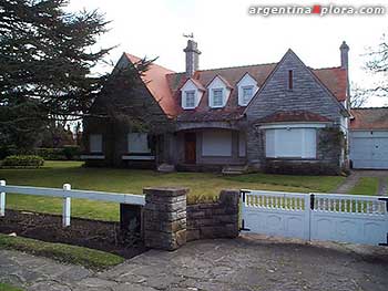 Típica casa de piedra Mar del Plata - Los Troncos