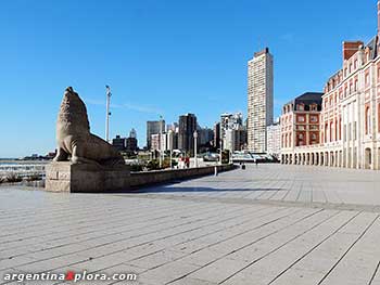 Rambla de Mar del Plata y Hotel Provincial