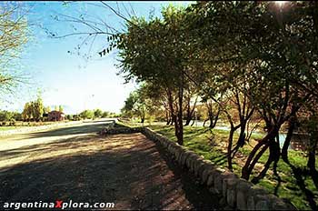 Costanera del río Chimehuin en Junín de los Andes